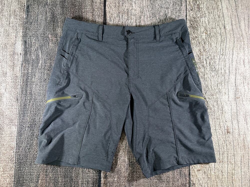 VIKTOS Kadre Shorts Mens Size 38 Outdoor Tactical Casual Zip Pockets Gray Cargo